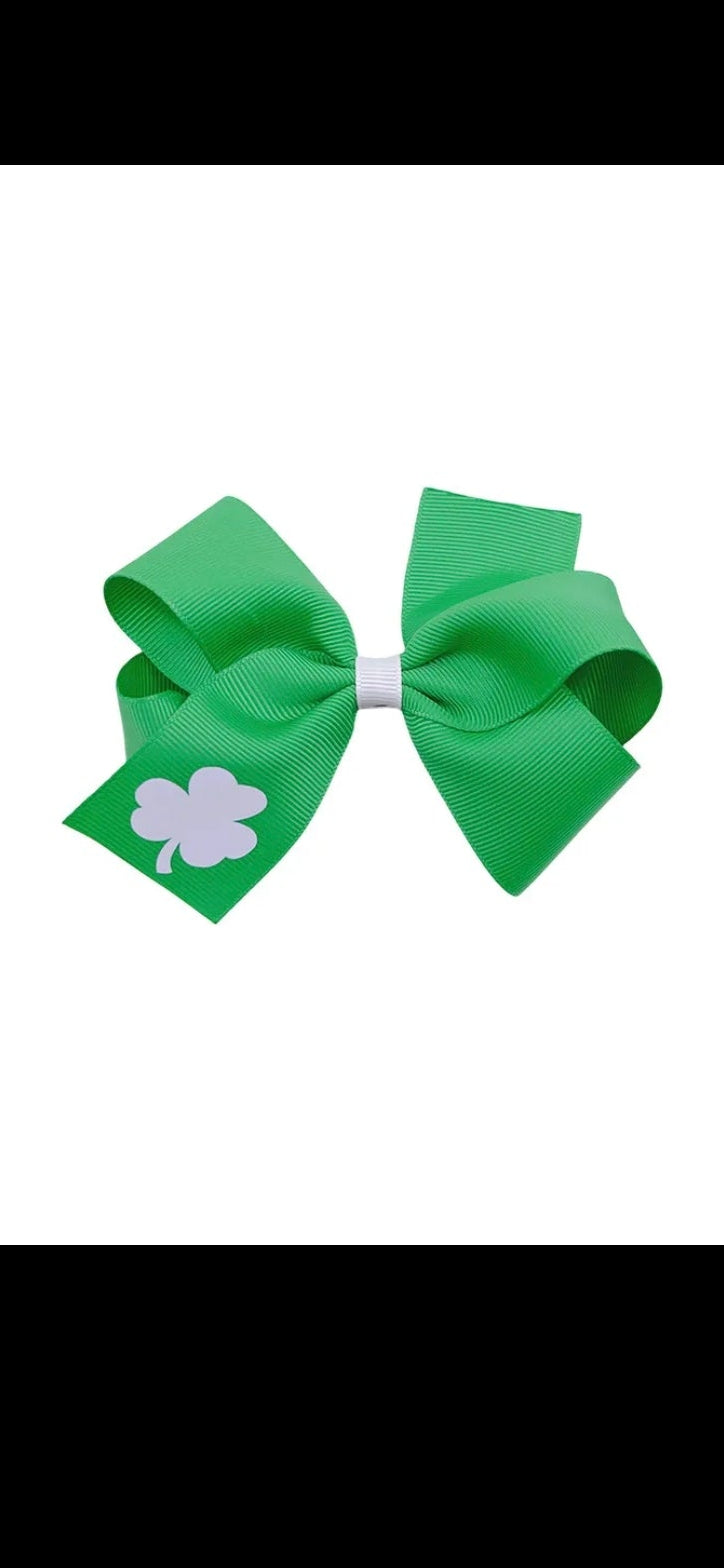 St. Patrick's Day Hairbow white shamrock